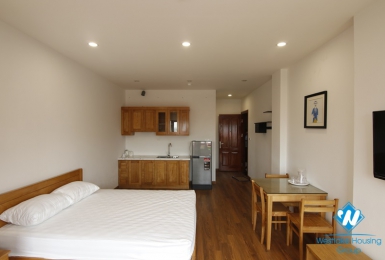 Bright studio apartment with a balcony on Nui Truc, Ba Dinh